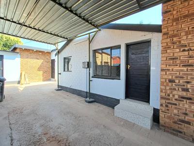 Apartment / Flat For Rent in Laudium, Centurion
